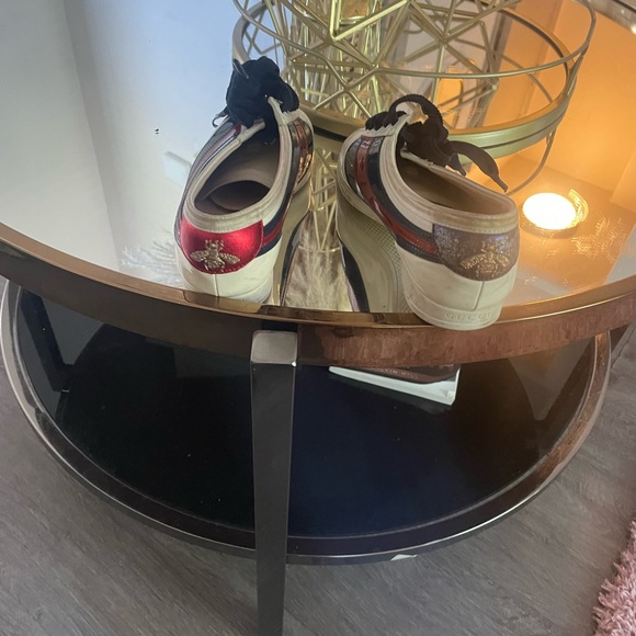 Authentic Gucci Shoe - Picture 4 of 4